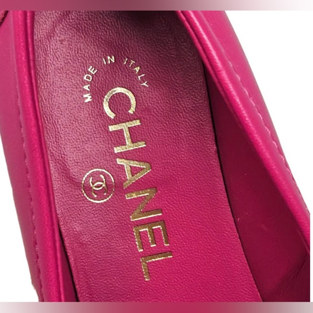 CHANEL OUILTED CC TURNLOCK LOAFERS - Picture 8 of 9